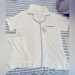 NWT Anjue White Women’s 2XL PJ Set